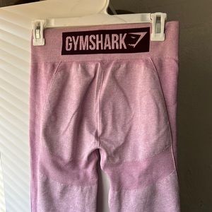 Gym shark leggings